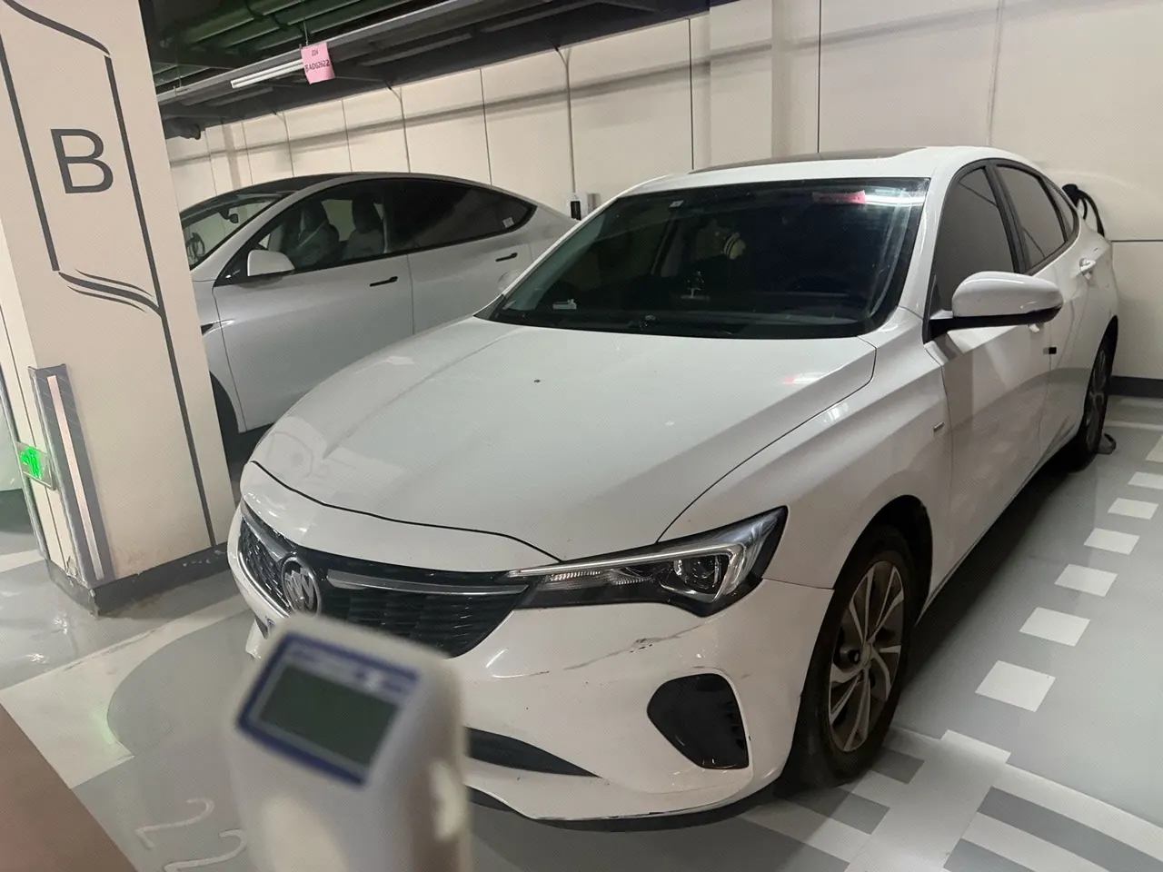 Открыть галерею: Buick 2023 Weilang Pro 1.5T Stepless Music Edition Automatic Gear
