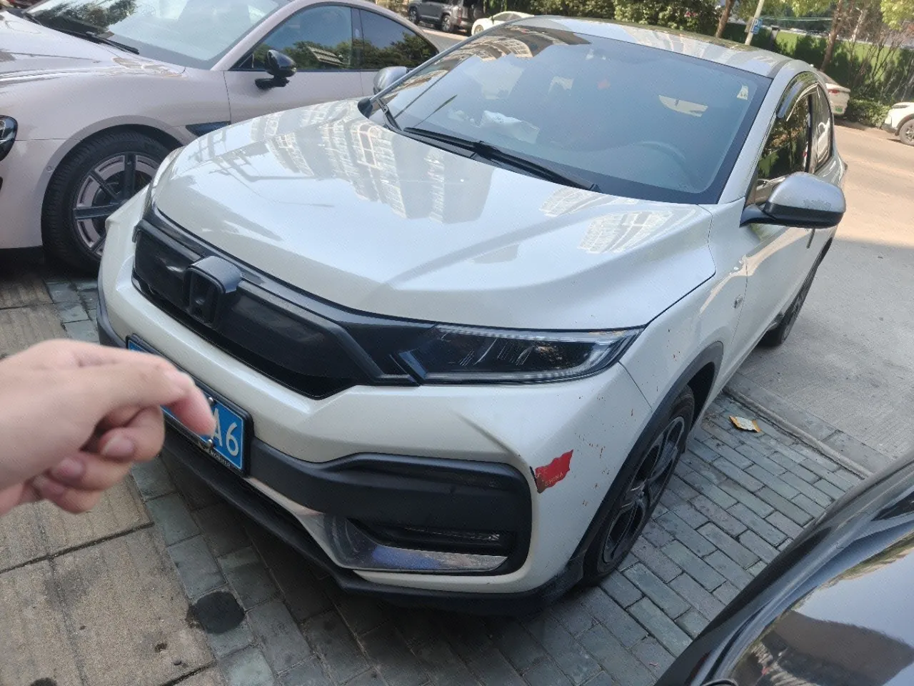 Honda 2021 XR-V 1.5T stepless 220TURBO deluxe automatic gear - View 1