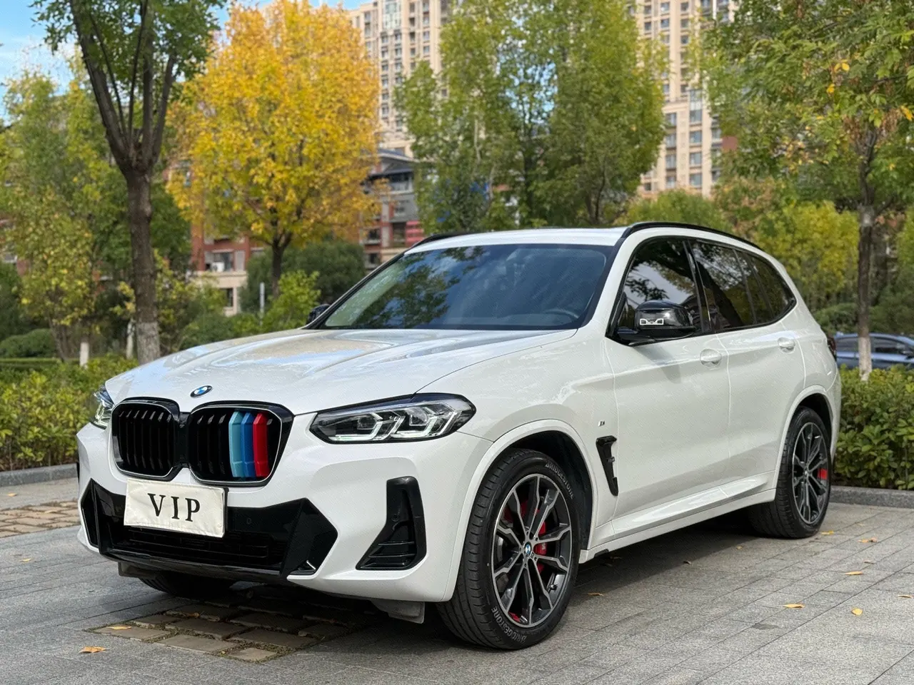 Open image lightbox: BMW 2022 X3 xDrive30i 2.0T exclusive M obsidian night set (modified) automatic gear