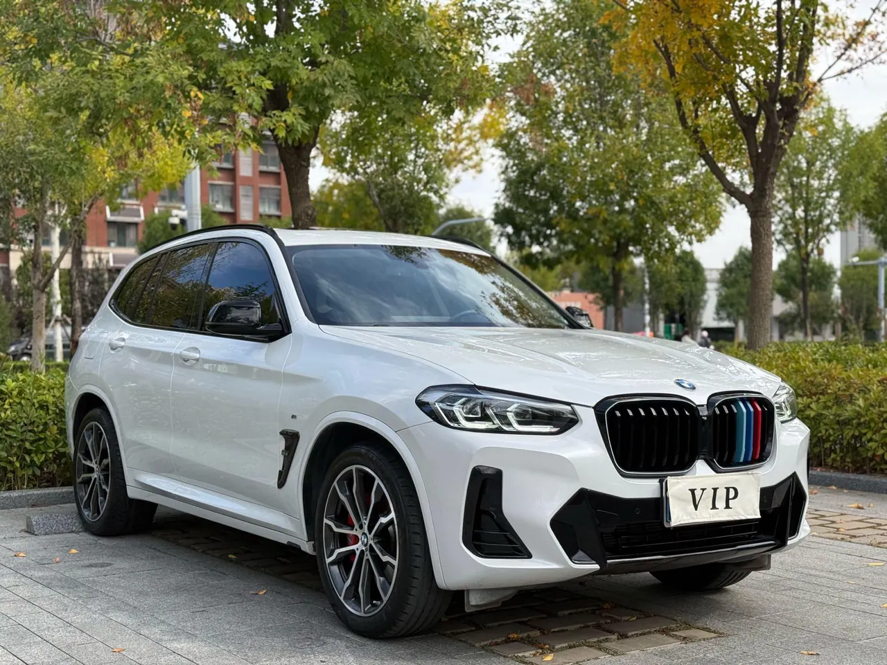 BMW 2022 X3 xDrive30i 2.0T exclusive M obsidian night set (modified) automatic gear 3