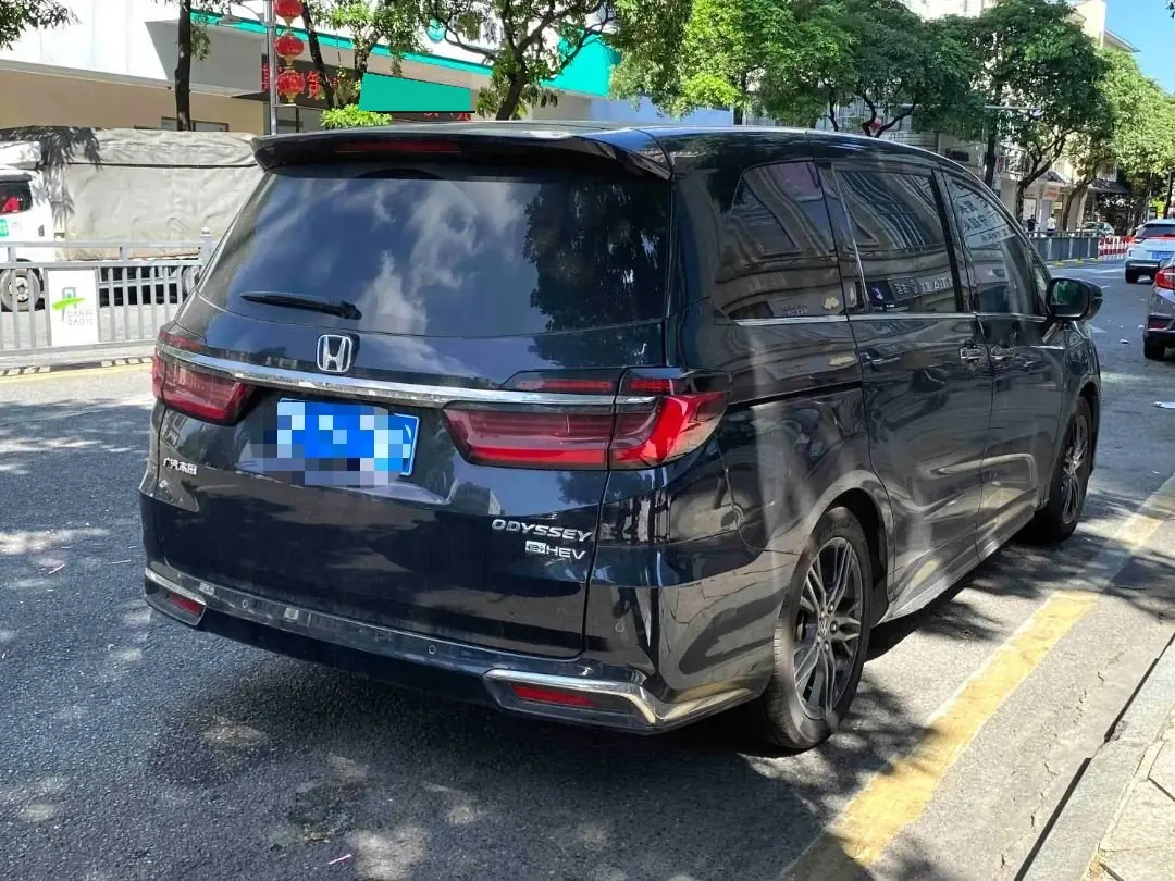 Honda 2022 Odyssey Hybrid 2.0 Stepless Sharp and Glory Edition Automatic Gear 5