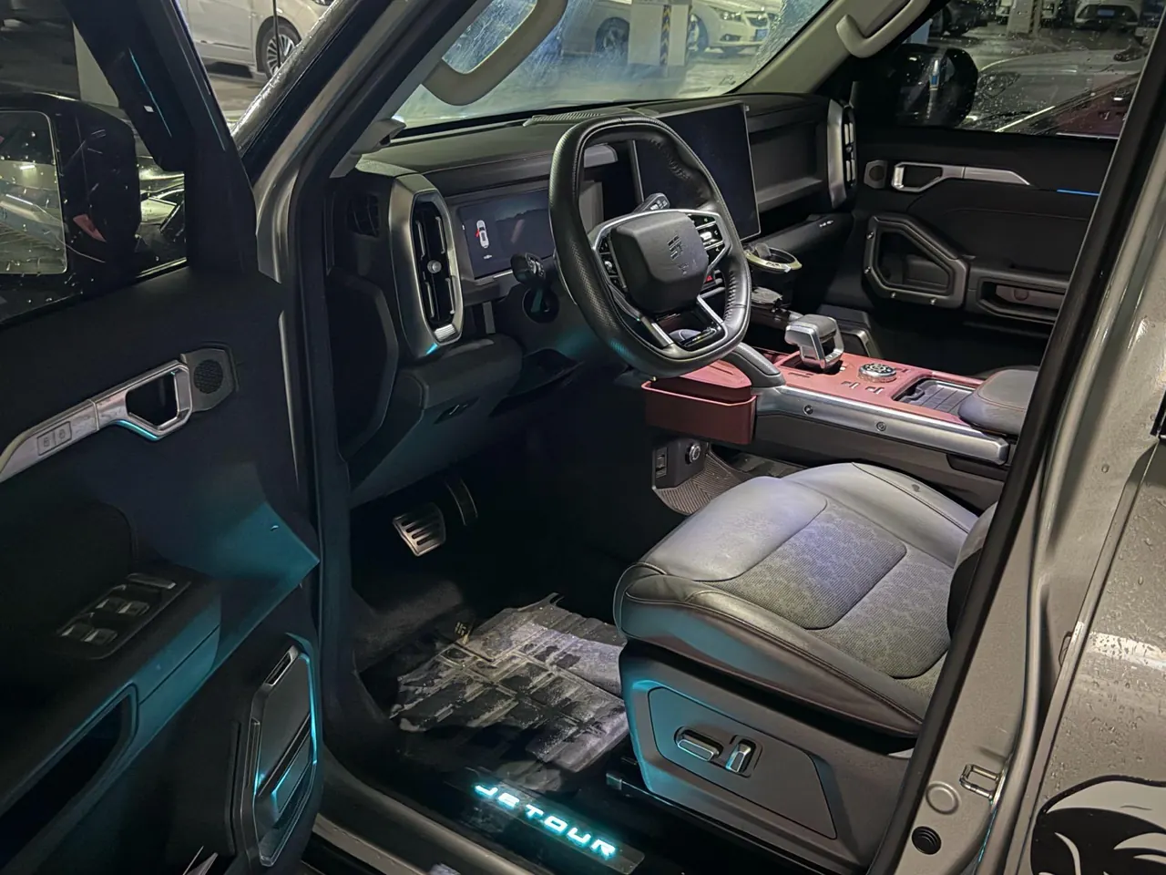 Jetour 2023 Traveler 2.0T Four-Wheel-Drive Cross-Country PRO Automatic 3
