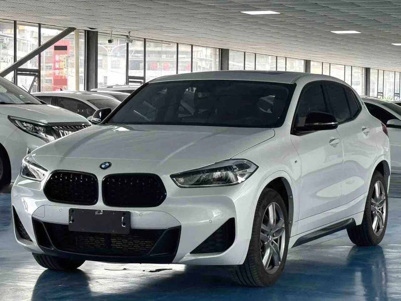 BMW 2023 X2 sDrive25i 2.0T M sports obsidian night version automatic gear - View 1