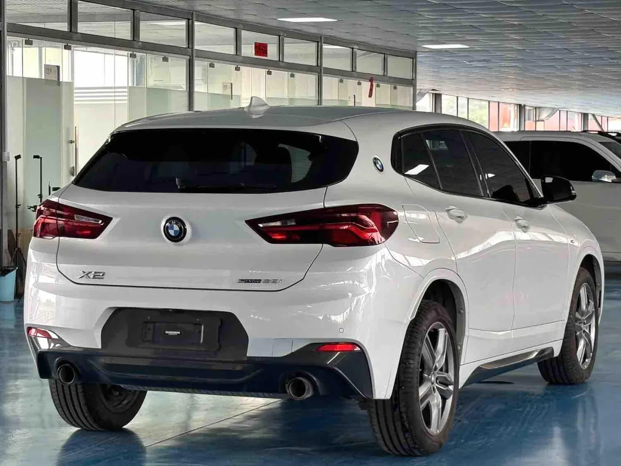 BMW 2023 X2 sDrive25i 2.0T M sports obsidian night version automatic gear 9