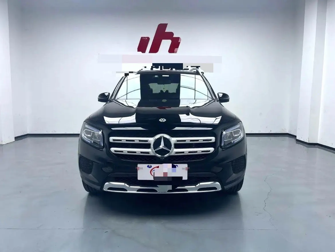 Mercedes Benz 2022 GLB 220 2.0T Fashion Automatic 3