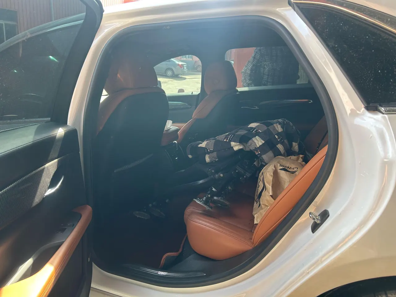 Cadillac 2022 CT6 2.0T 28T luxury automatic gear 3