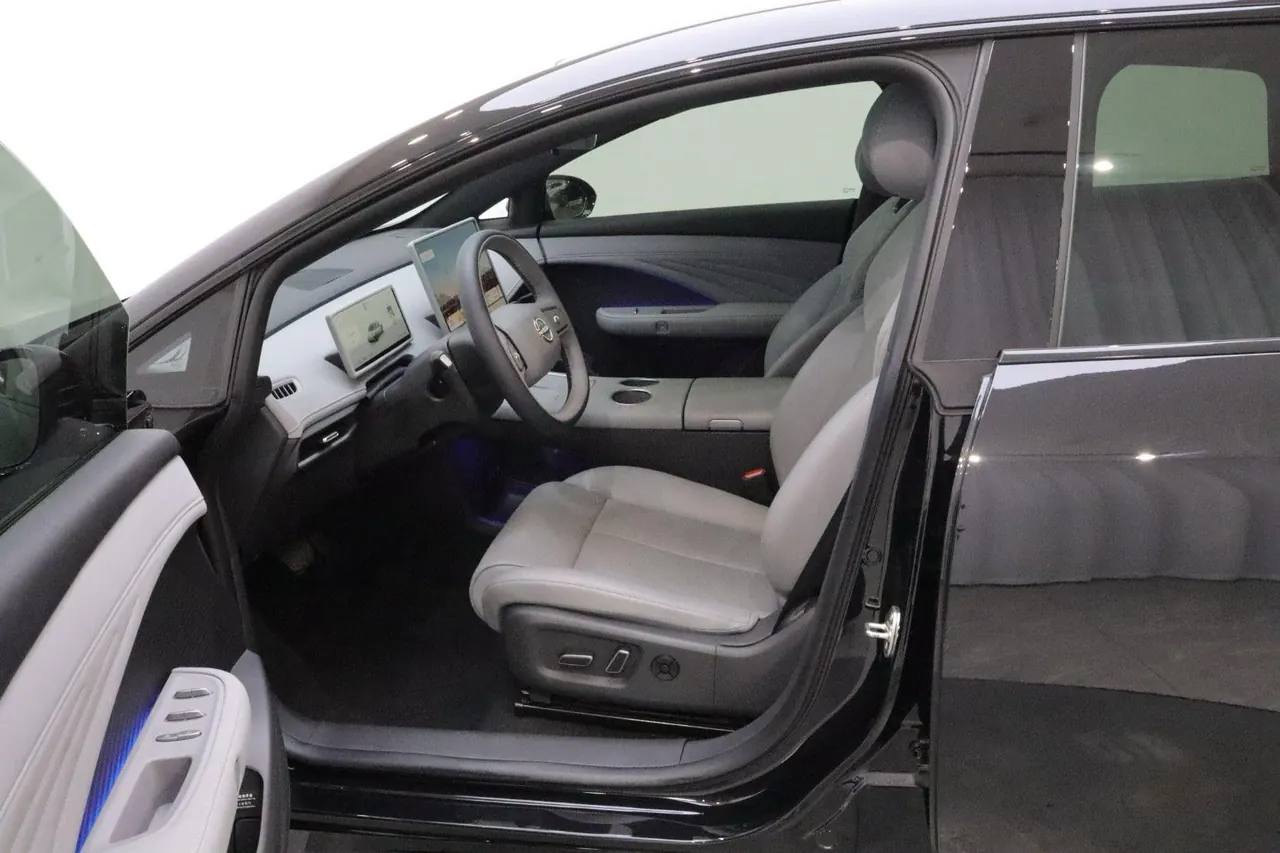 Nissan 2025 N 7 510 Pro automatic gear 4