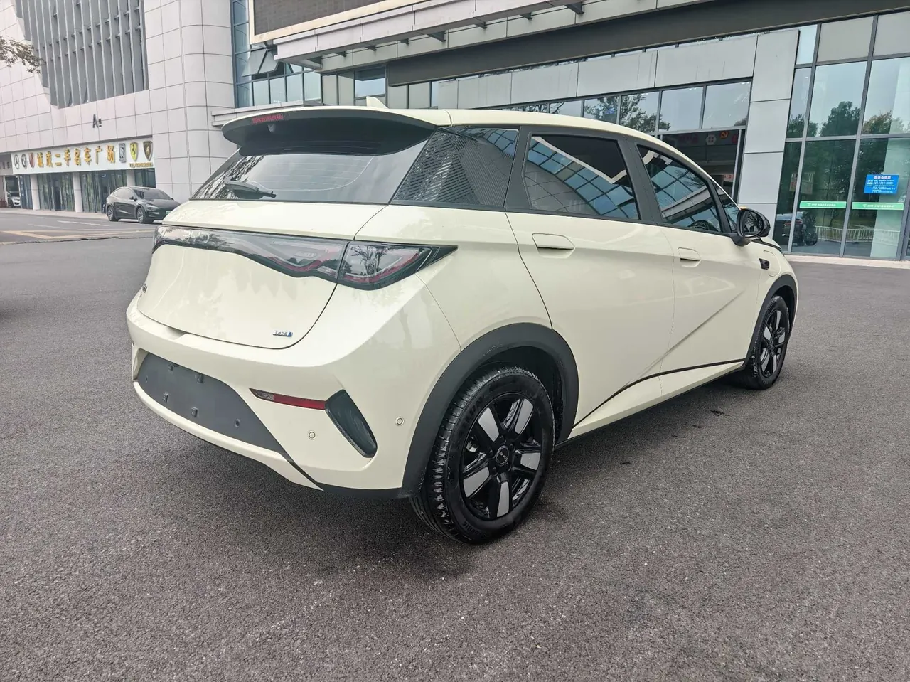 BYD 2025 Dolphin Smart Driving 410km Fashion Automatic Gear 5