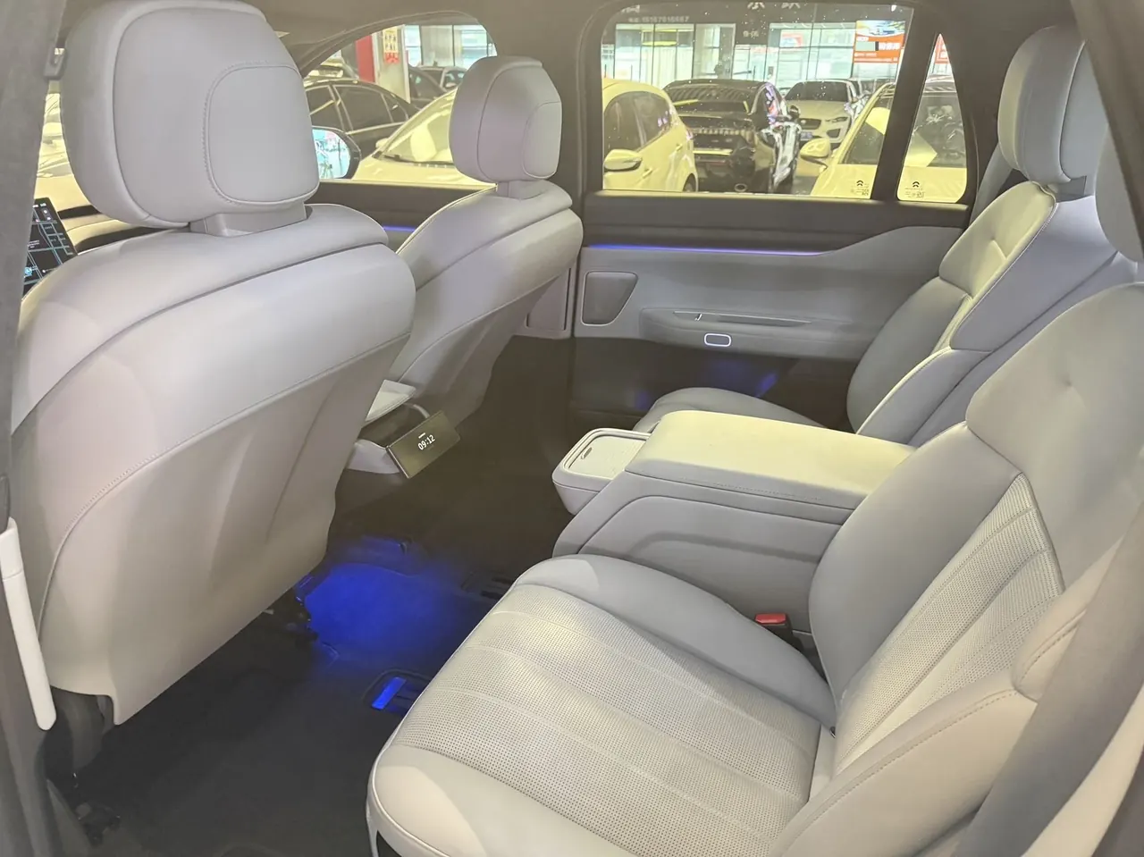 NIO 2023 ES8 75kWh Executive Edition Automatic Gear 5