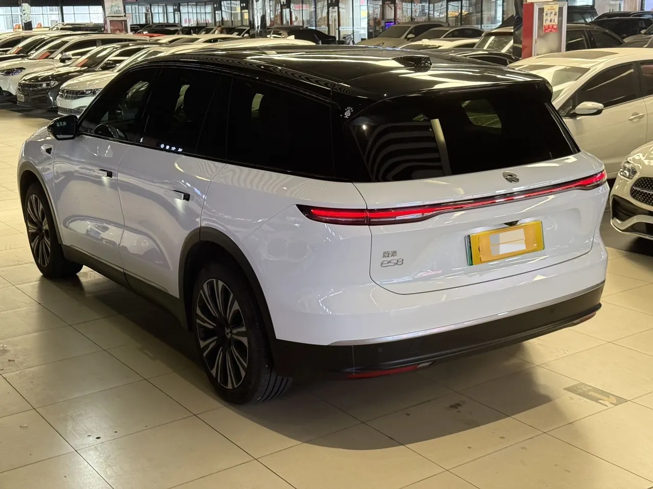 NIO 2023 ES8 75kWh Executive Edition Automatic Gear 8
