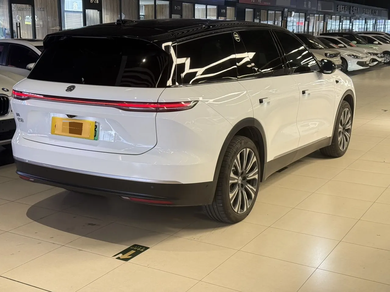 NIO 2023 ES8 75kWh Executive Edition Automatic Gear 9