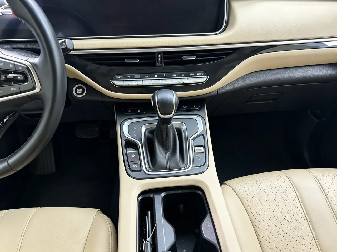 Chuanqi 2021 M6 1.5T 270T Deluxe Edition 7-seat Automatic Gear 6