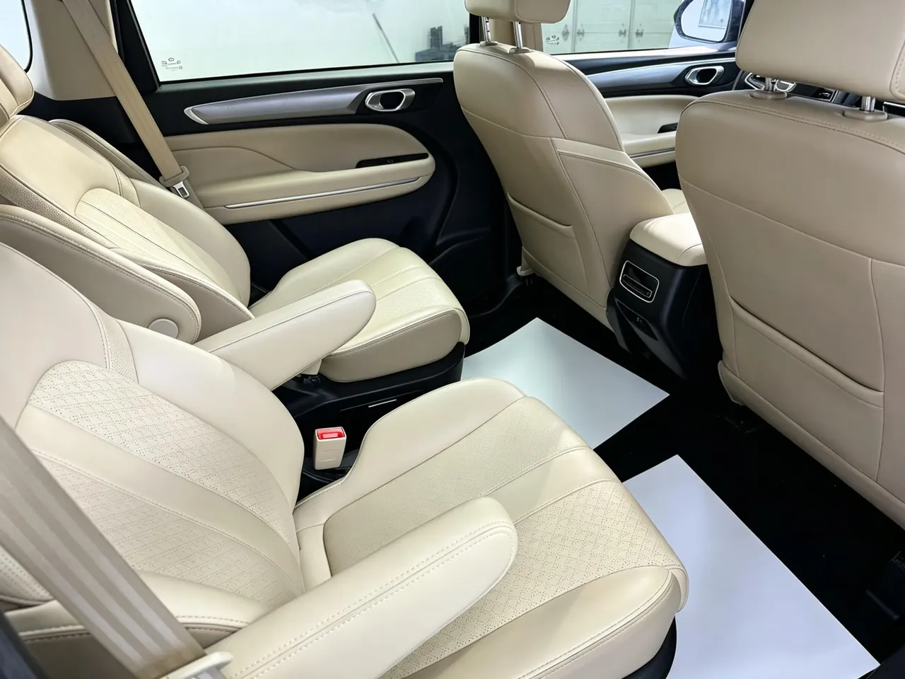 Chuanqi 2021 M6 1.5T 270T Deluxe Edition 7-seat Automatic Gear 8