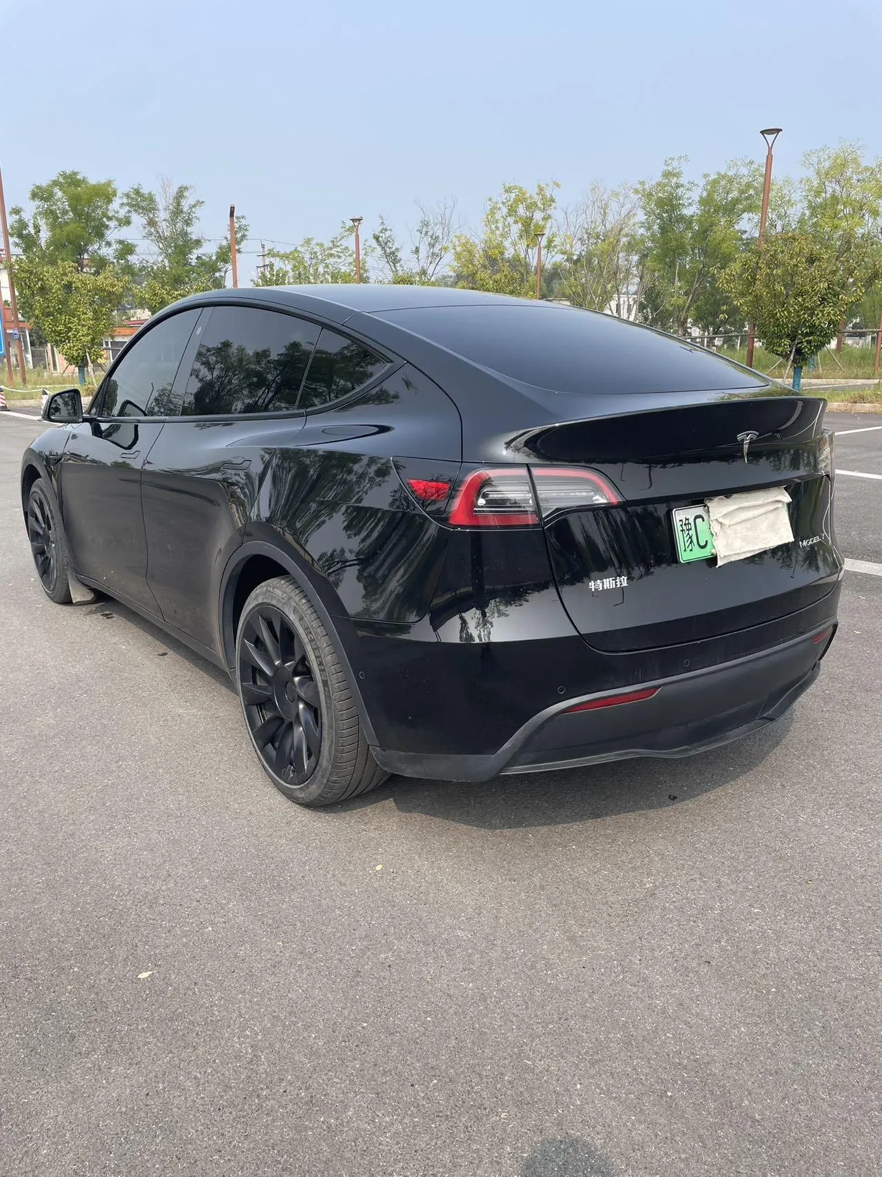 Tesla 2022 Model Y rear-wheel drive version (facelift) automatic gear 2
