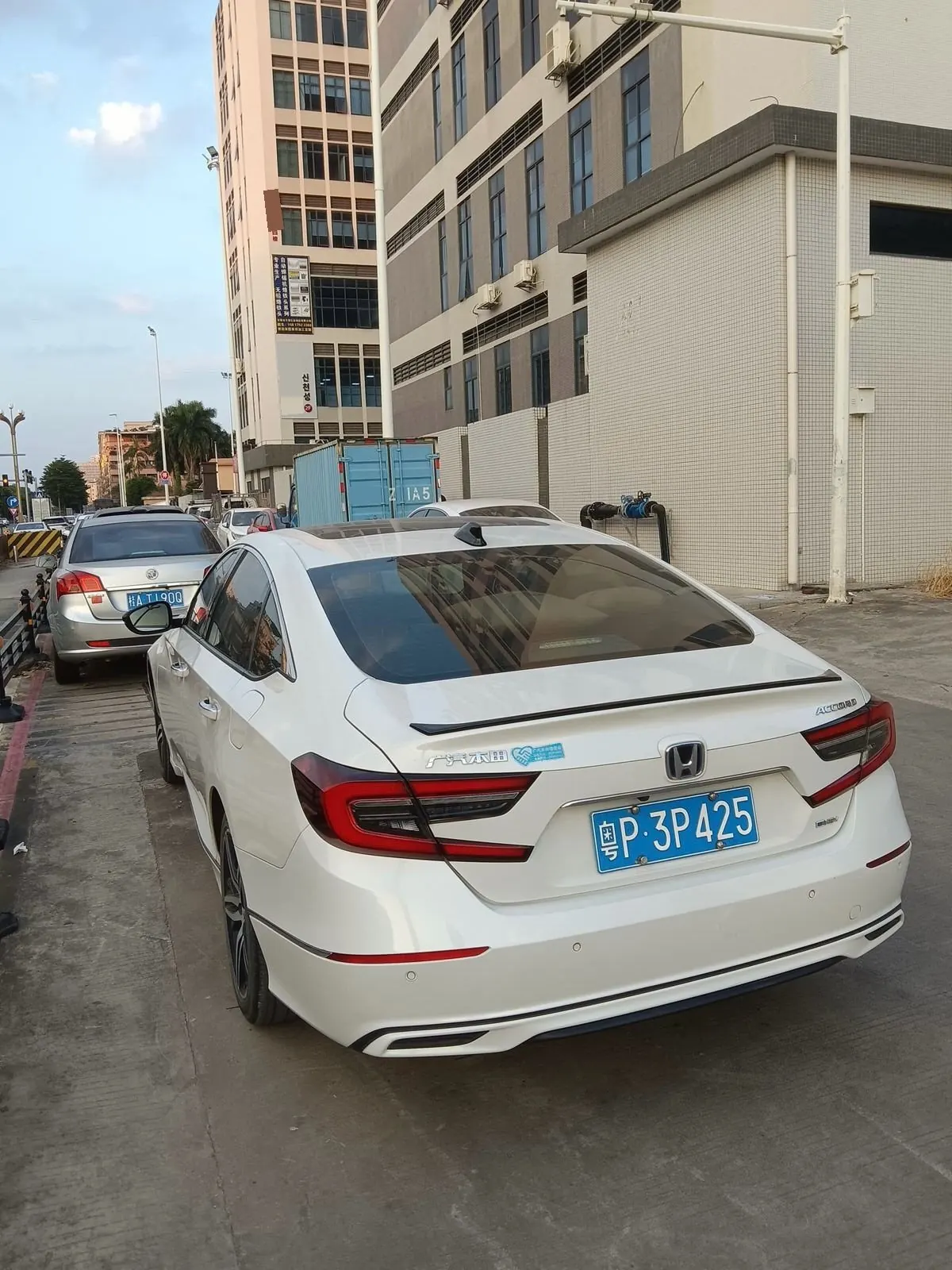 Honda 2022 10th Generation Accord Hybrid 2.0 Stepless Magic Night Reed Edition Automatic Gear 3