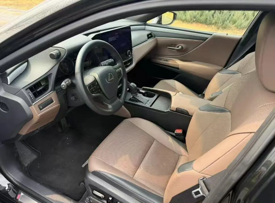 Lexus ES (Imported) 2022 ES300h 2.5 Stepless Premium Edition Automatic Gear 4