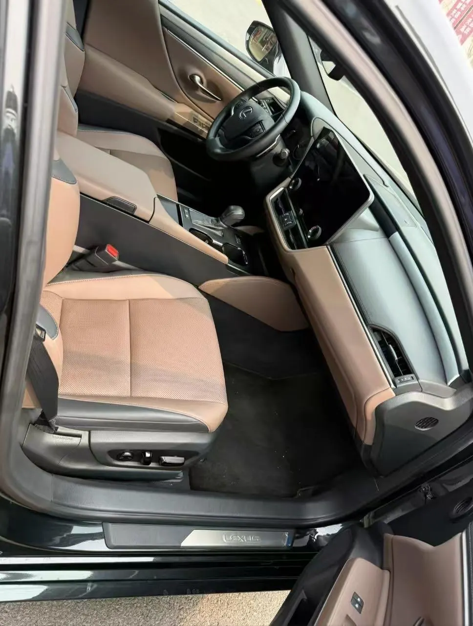 Lexus ES (Imported) 2022 ES300h 2.5 Stepless Premium Edition Automatic Gear 5