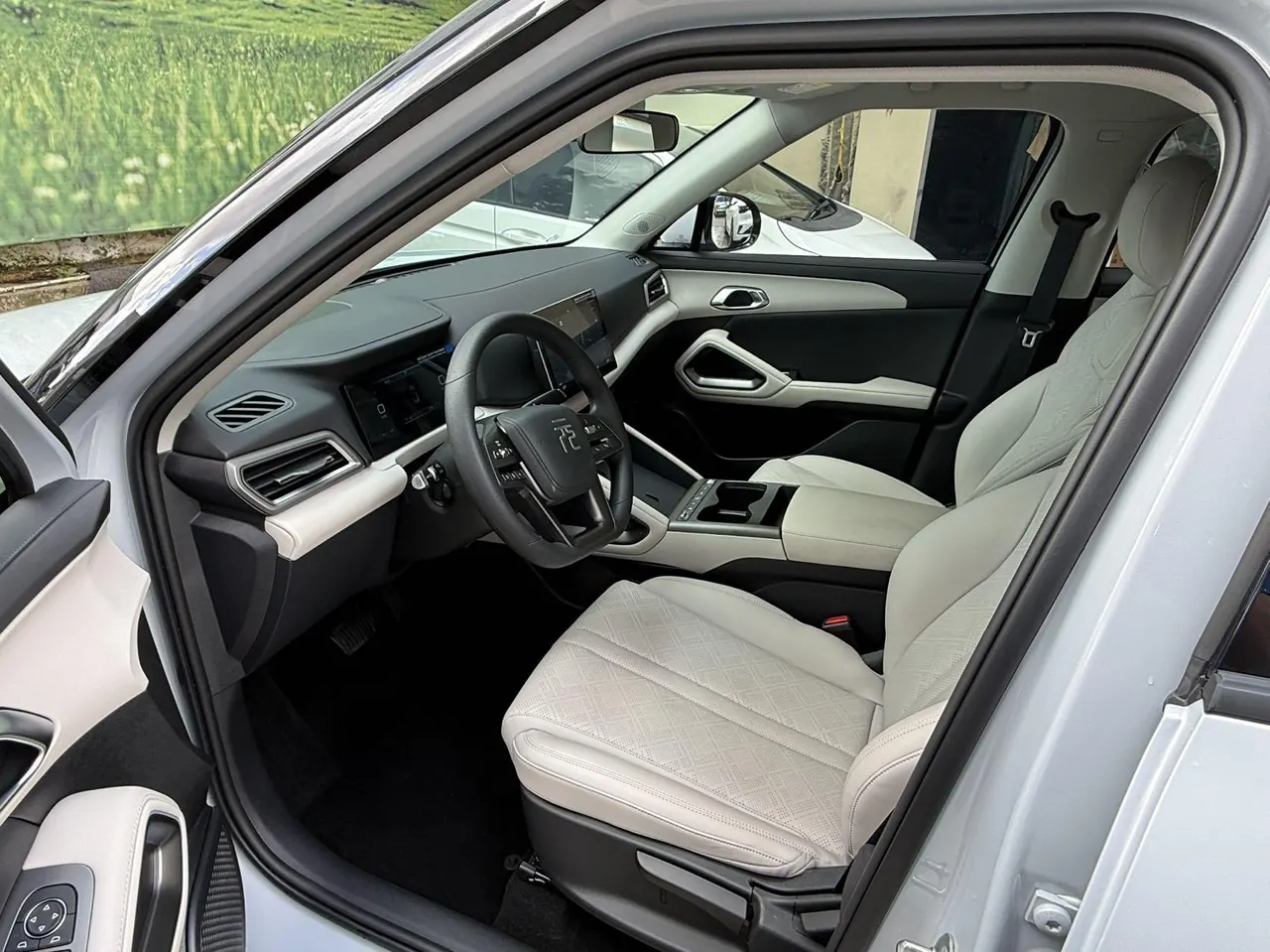 BYD 2025 Yuan UP 301KM Pilot Automatic Gear 7