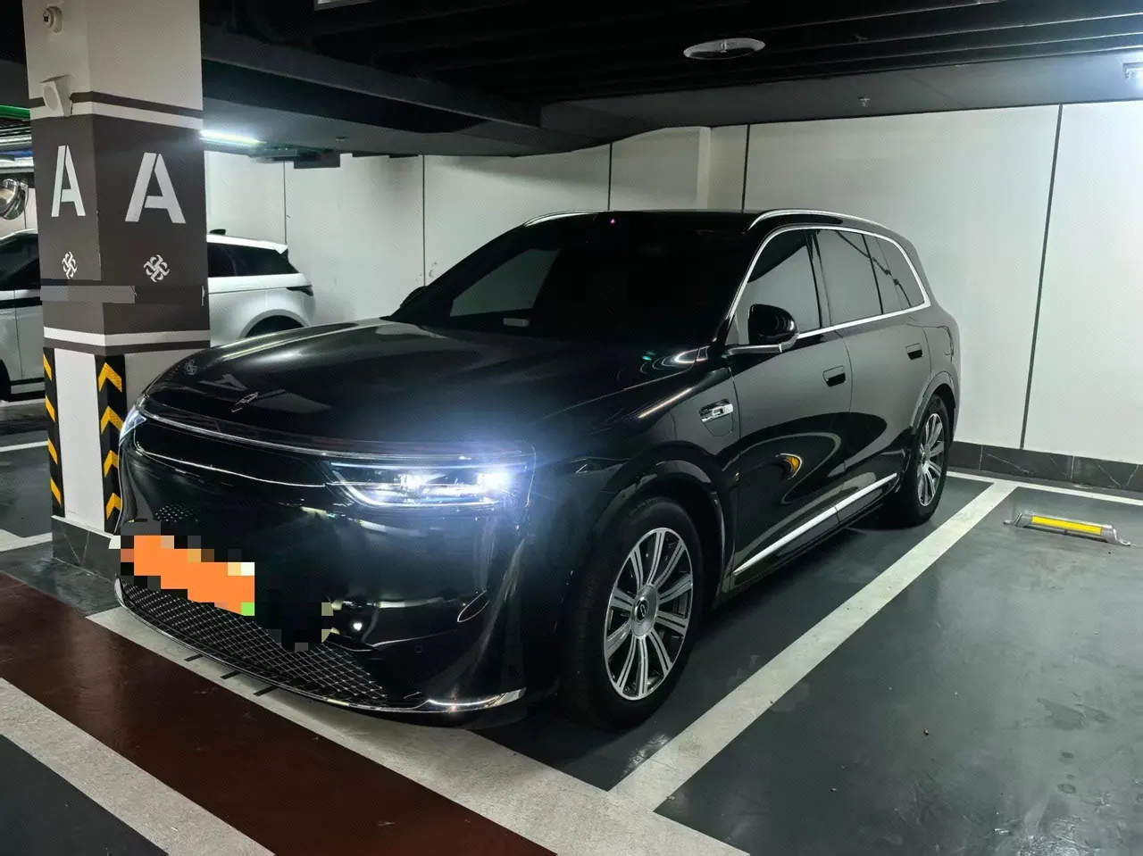 AITO 2025 AITO M8 Max Edition 53.4kWh 6-seat Edition Automatic Gear - View 1