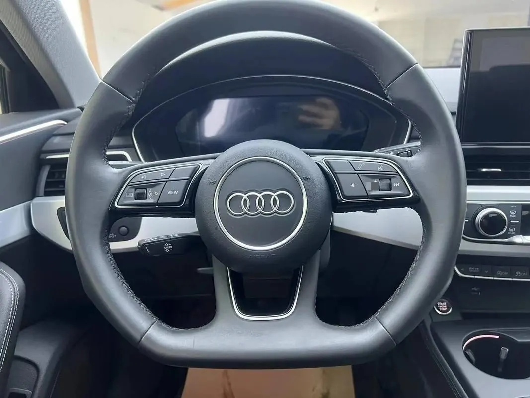 Audi 2022 A4L 2.0TFSI 40TFSI Deluxe Dynamic Automatic 10