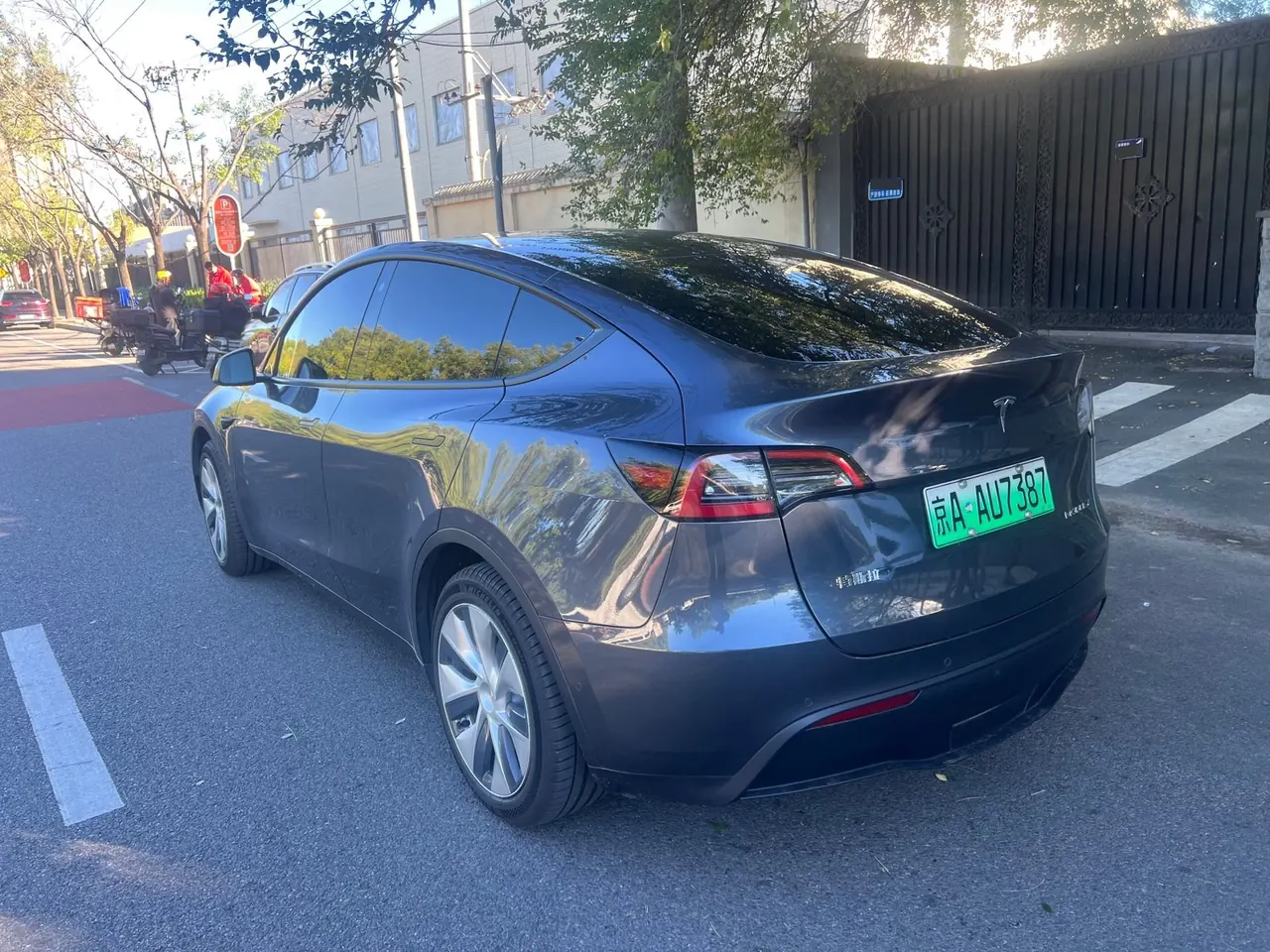 Tesla 2021 Model Y Standard Endurance Rear Drive Automatic Gear 2