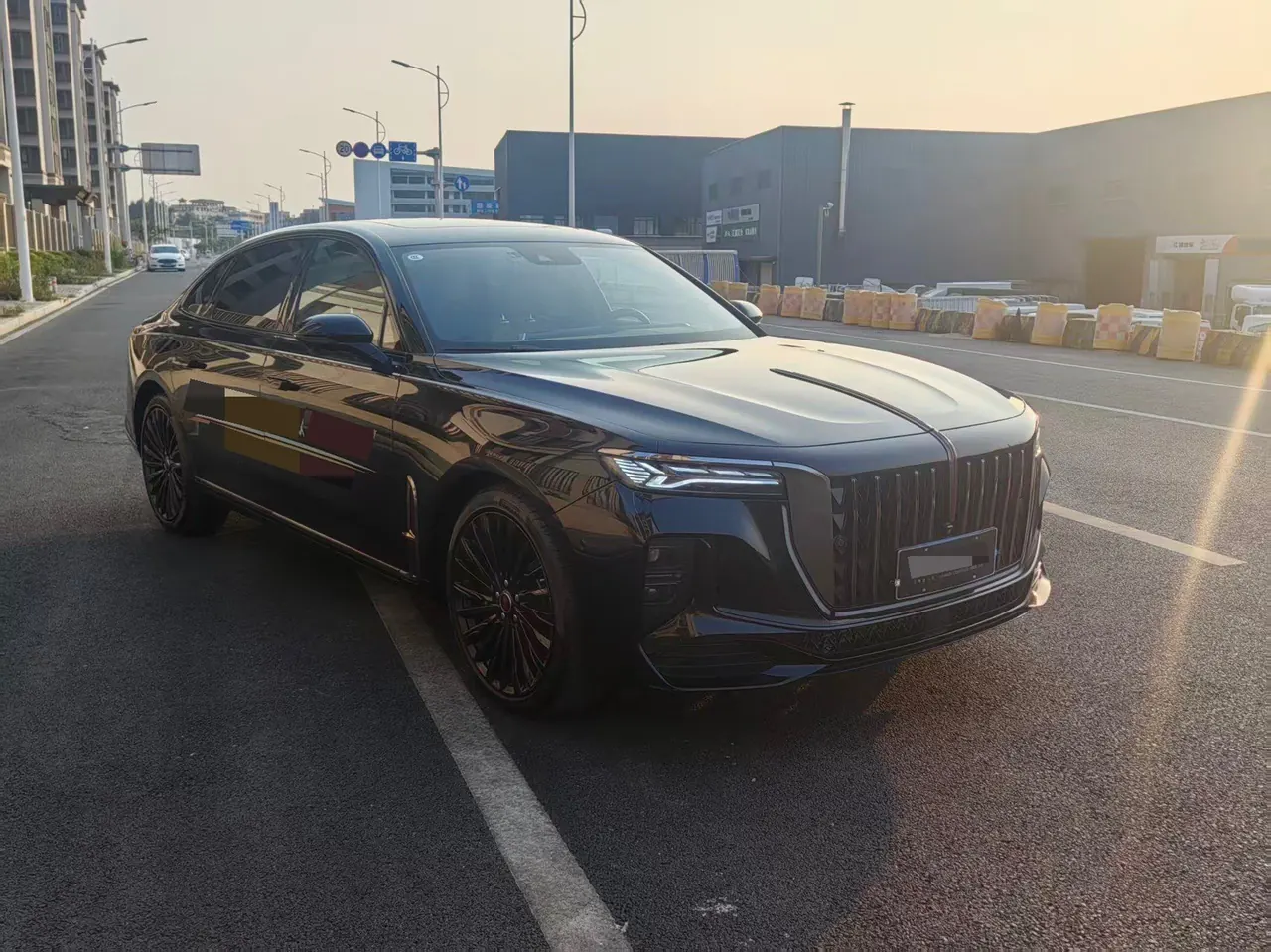 HongQi 2025 H9 48V 2.0T two-wheel drive flag smooth private fashion version 5 automatic gear 4