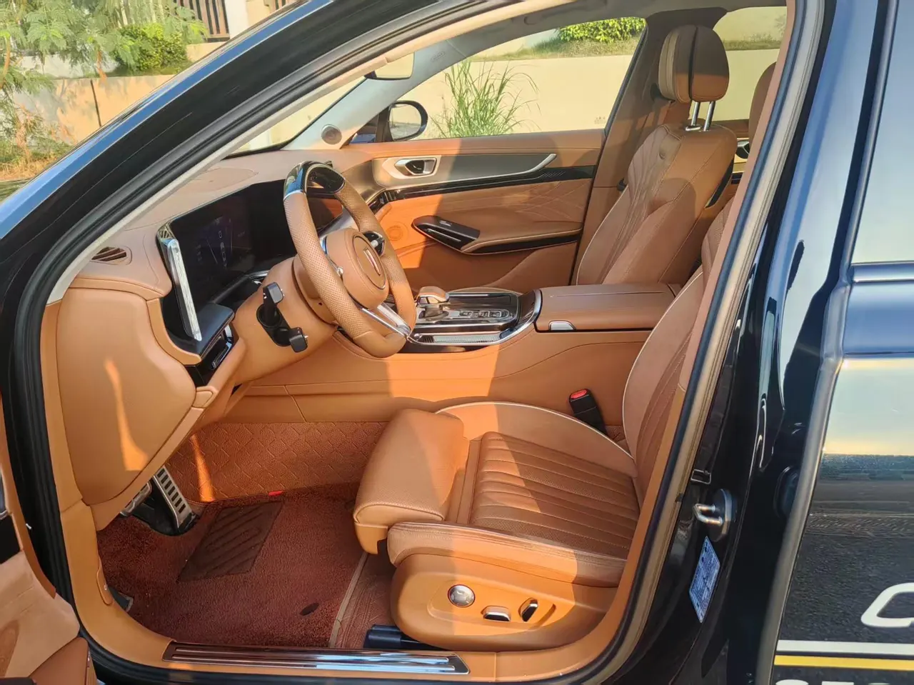 HongQi 2025 H9 48V 2.0T two-wheel drive flag smooth private fashion version 5 automatic gear 5