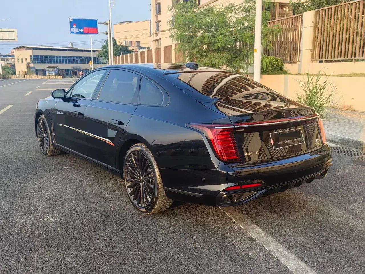 HongQi 2025 H9 48V 2.0T two-wheel drive flag smooth private fashion version 5 automatic gear 9