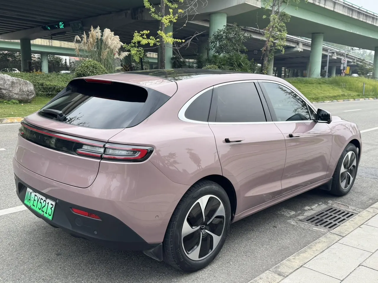 AITO 2022 AITO M5 EV rear drive standard version automatic gear 8