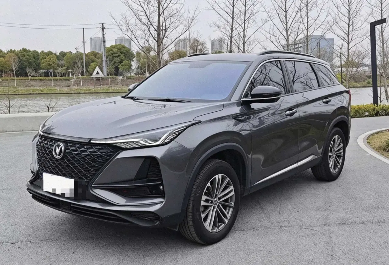 ChangAn 2021 CS75 PLUS 1.5T Elite Automatic - View 1