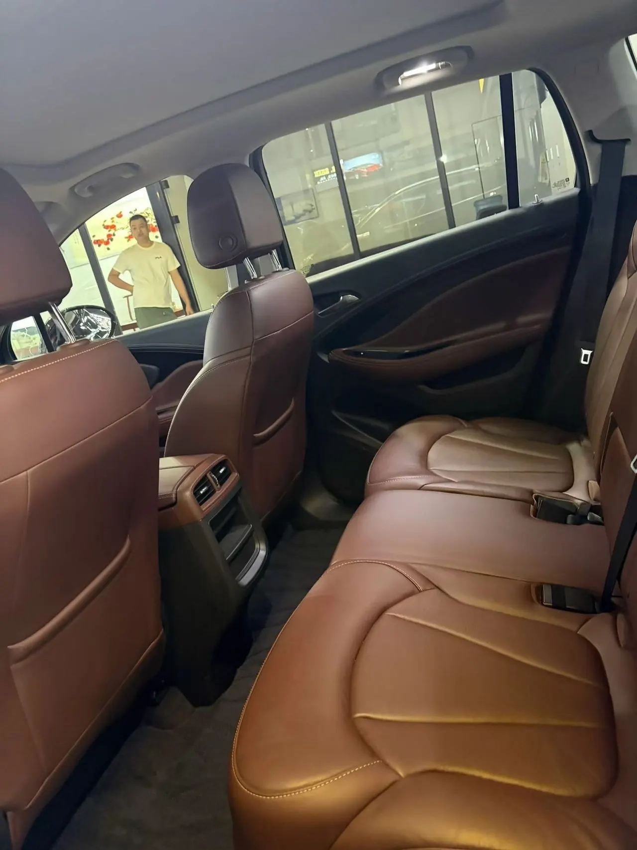Buick 2022 Angkewei S 2.0T 652T Two-Drive Elite Automatic Gear 3