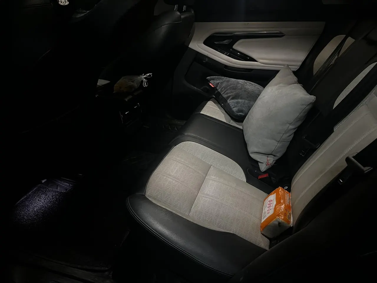 Land Rover 2022 Range Rover Aurora L 48V 2.0T 249PS R-Dynamic HSE Luxury Edition Automatic Gear 3