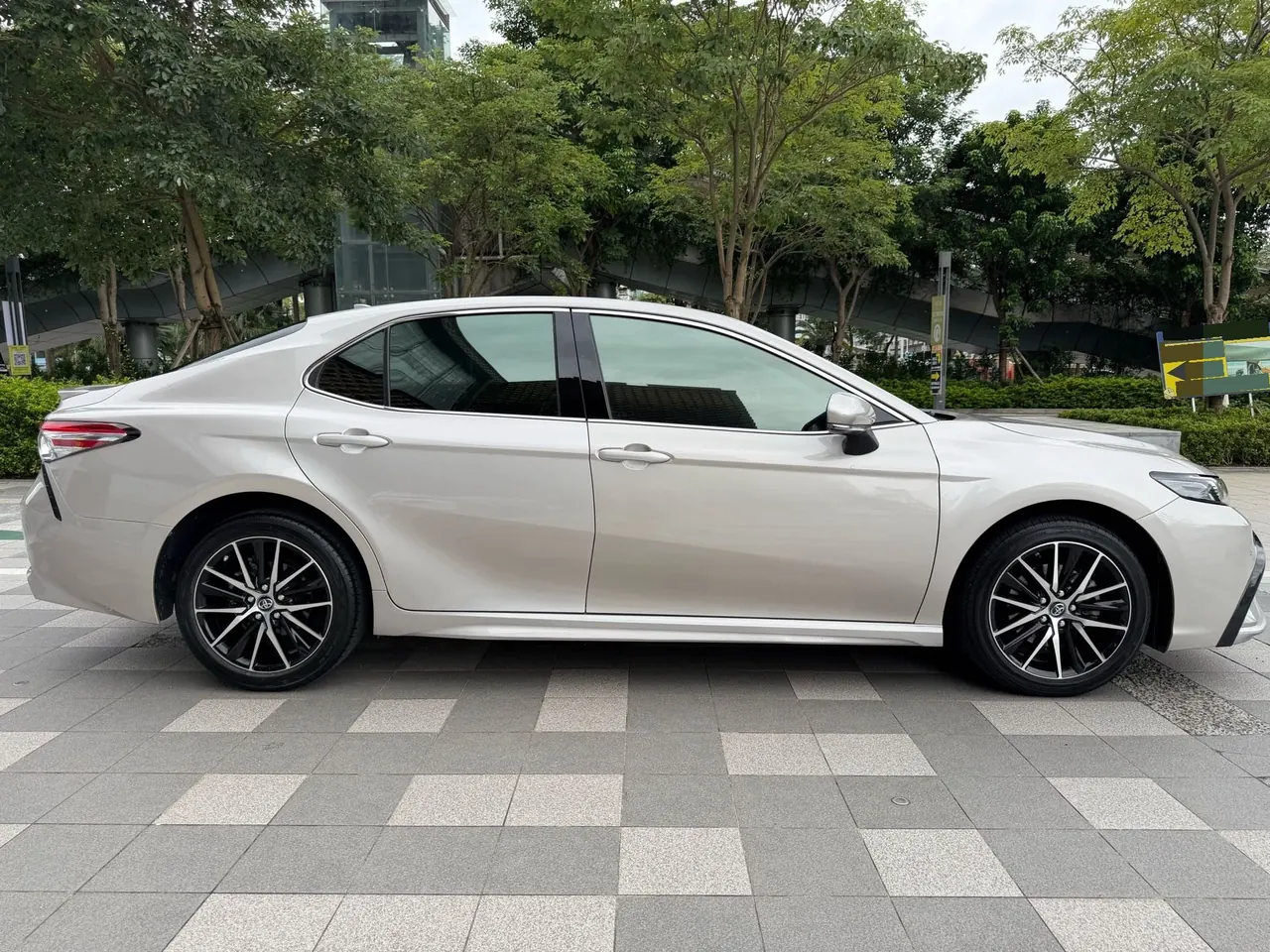 Toyota 2021 Camry 2.5S Front Edition Automatic Gear 10
