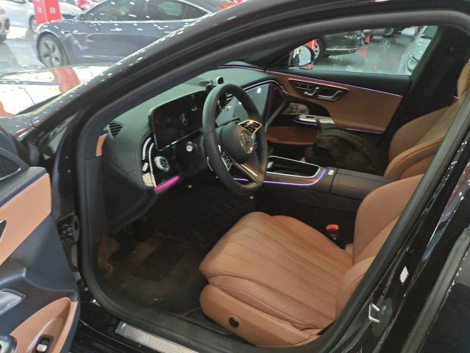 Mercedes Benz E Class 2025 E 300 L 48V 2.0T Luxury Automatic Gear 4