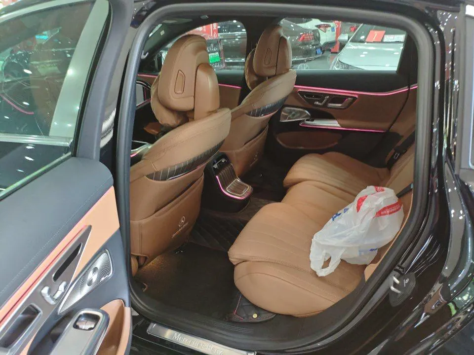 Mercedes Benz E Class 2025 E 300 L 48V 2.0T Luxury Automatic Gear 5