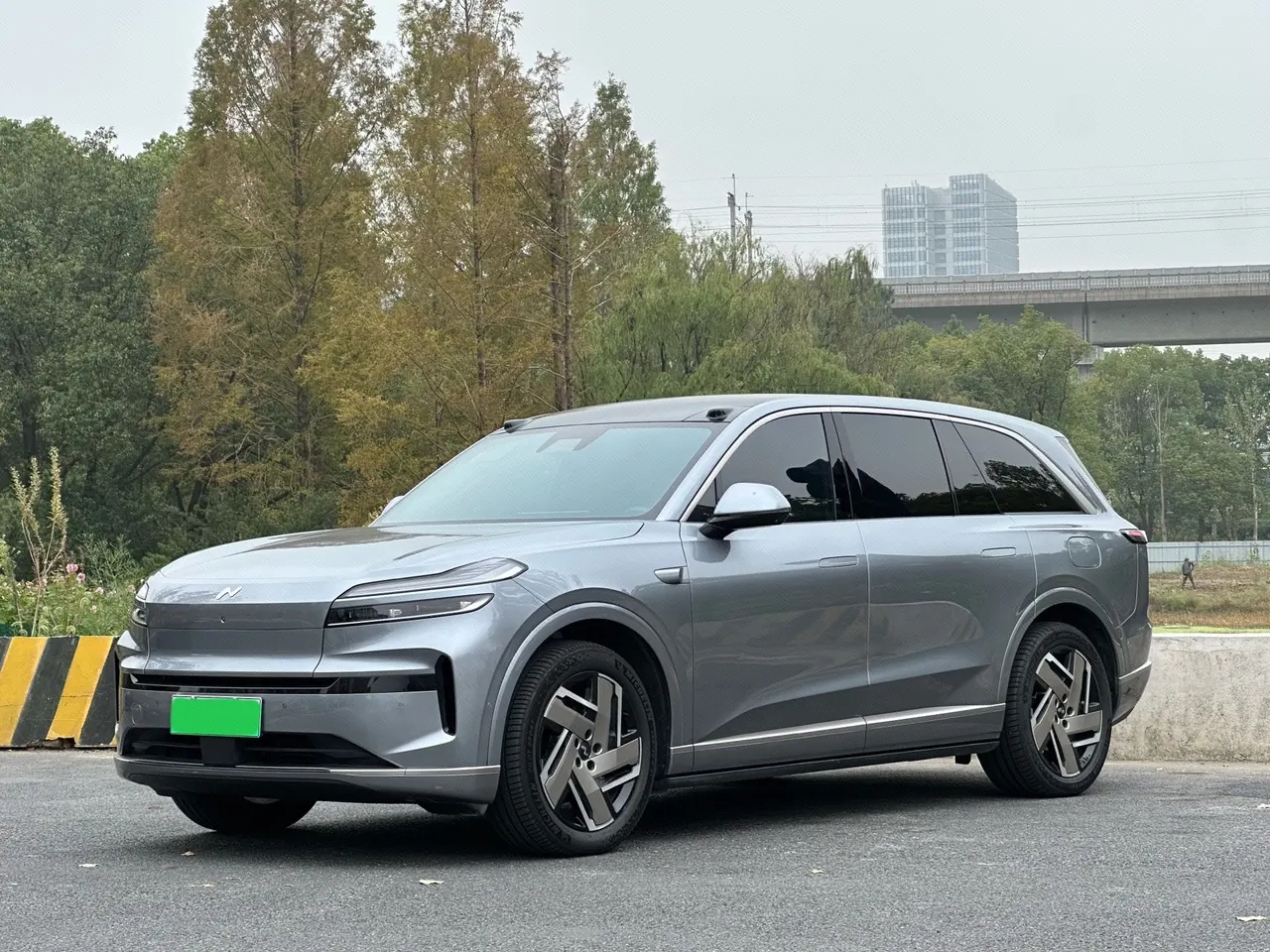 ONVO 2025 L90 Ultra Six‑Seater Automatic - View 1