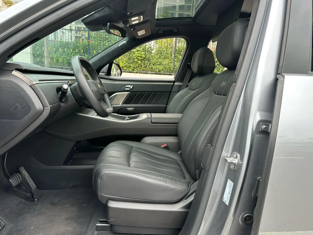 ONVO 2025 L90 Ultra Six‑Seater Automatic 7