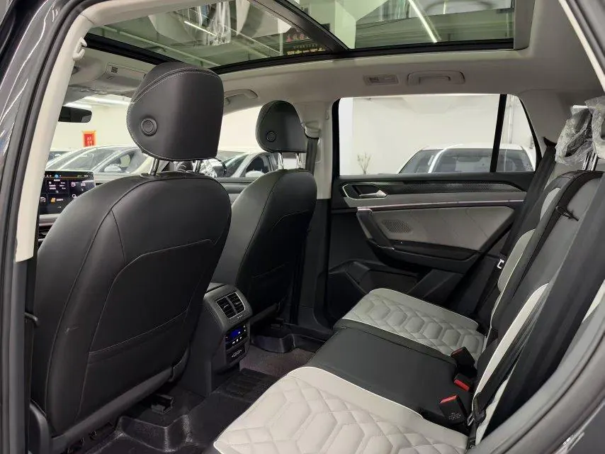 Volkswagen 2024 Tanyue 1.5TSI 300TSI Two-Drive Luxury Plus Advanced Edition Automatic Gear 4