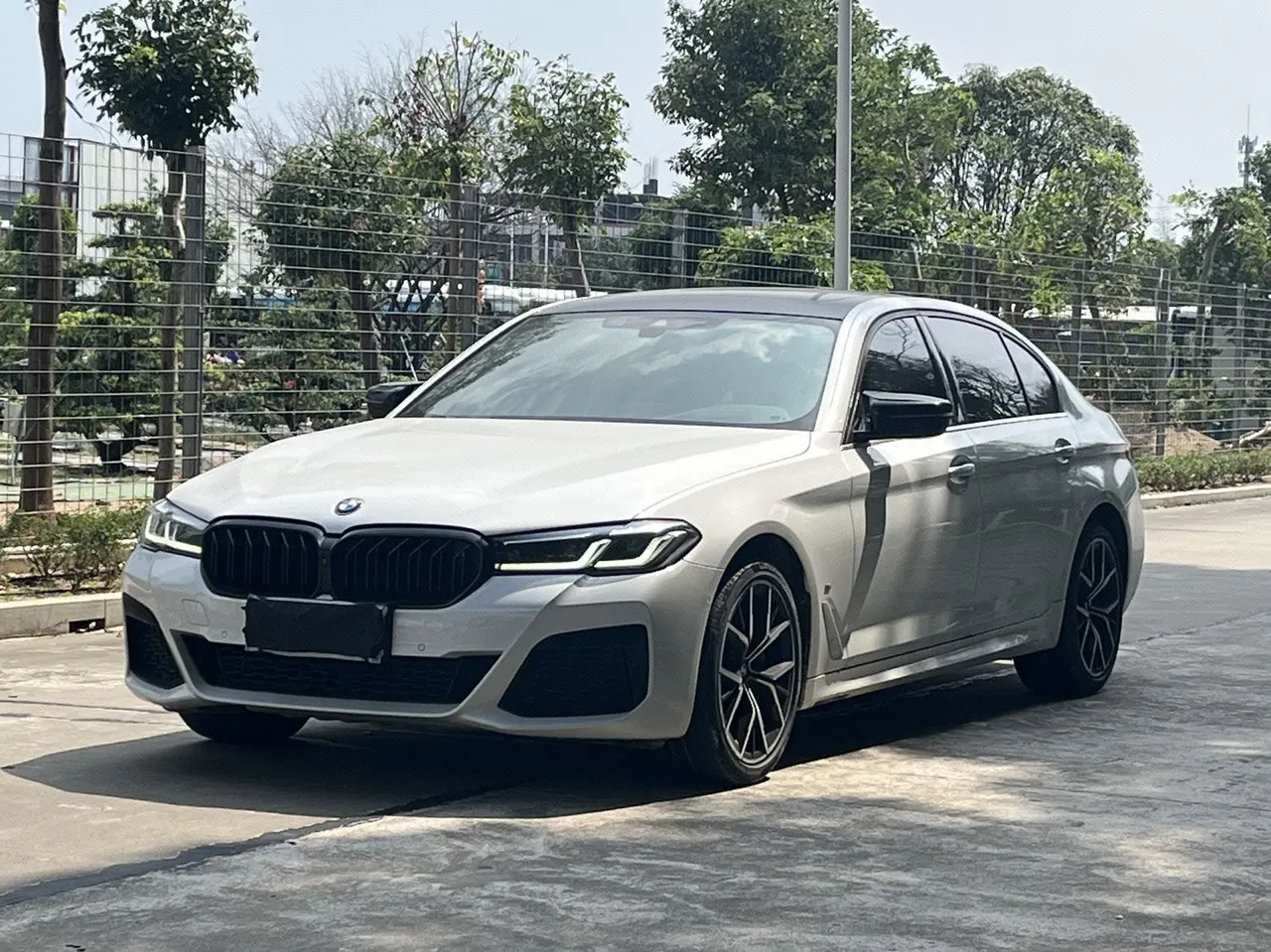 Open image lightbox: BMW 5 Series 2021 530Li 2.0T Exclusive M Sports Suit Automatic Gear