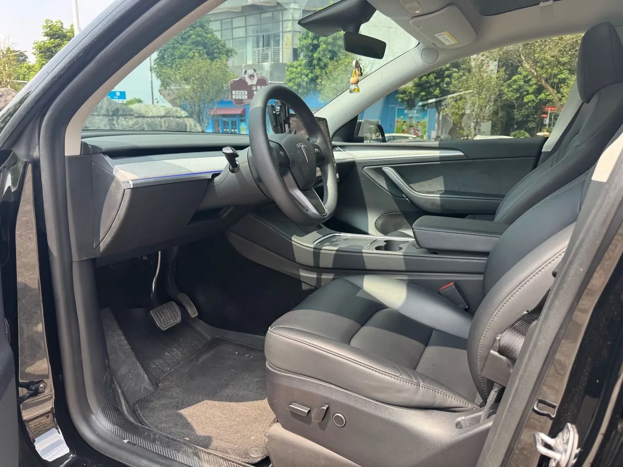 Tesla 2023 Model Y rear-wheel drive version automatic transmission 3