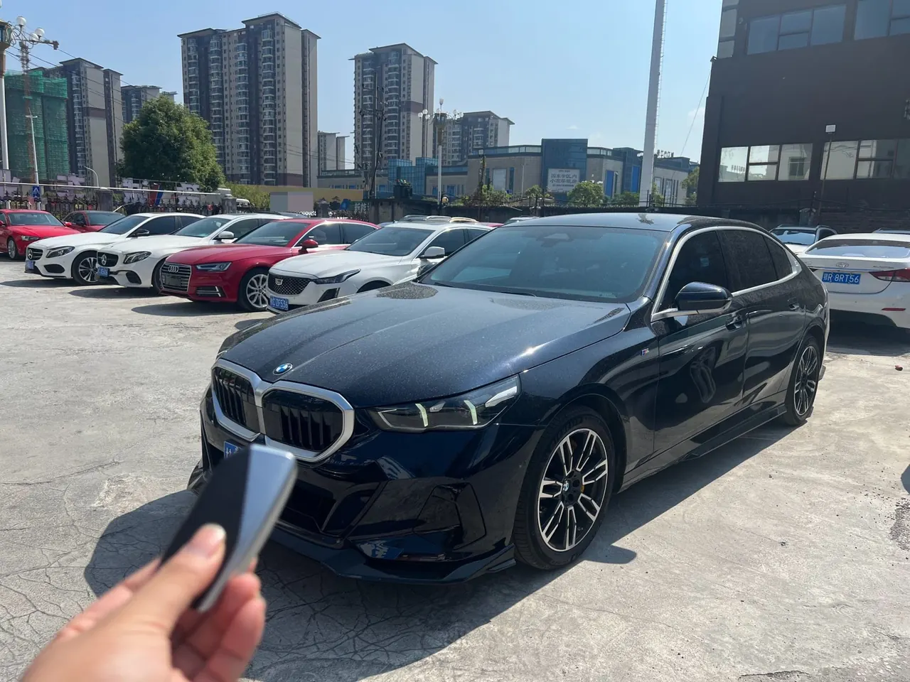 BMW 5 Series 2025 525Li 48V 2.0T Luxury Suit Automatic Gear 2