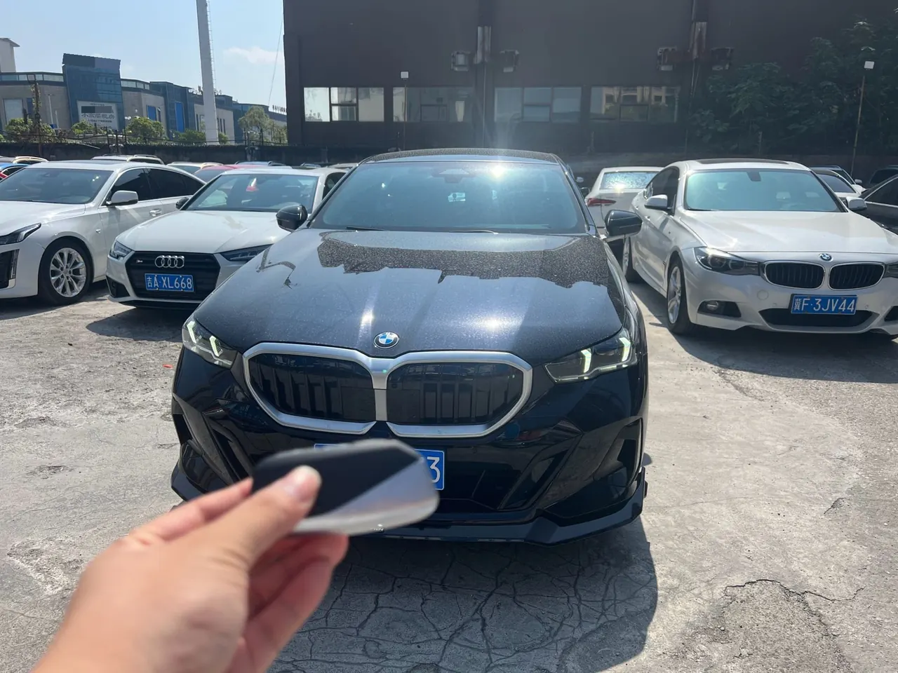 BMW 5 Series 2025 525Li 48V 2.0T Luxury Suit Automatic Gear 3