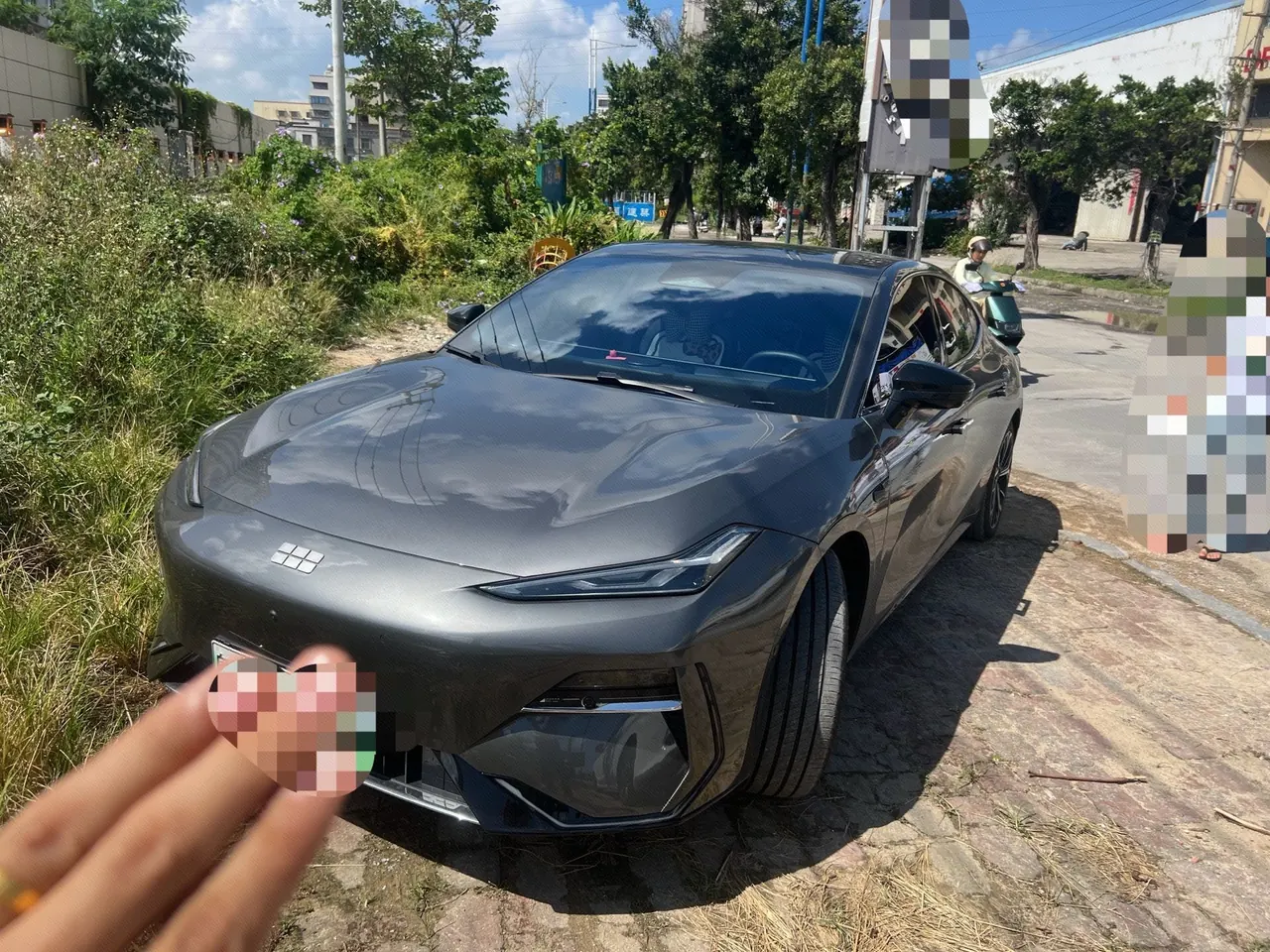 Geely Galaxy 2025 E 8 700km sailing smart driving version of automatic gear - View 1