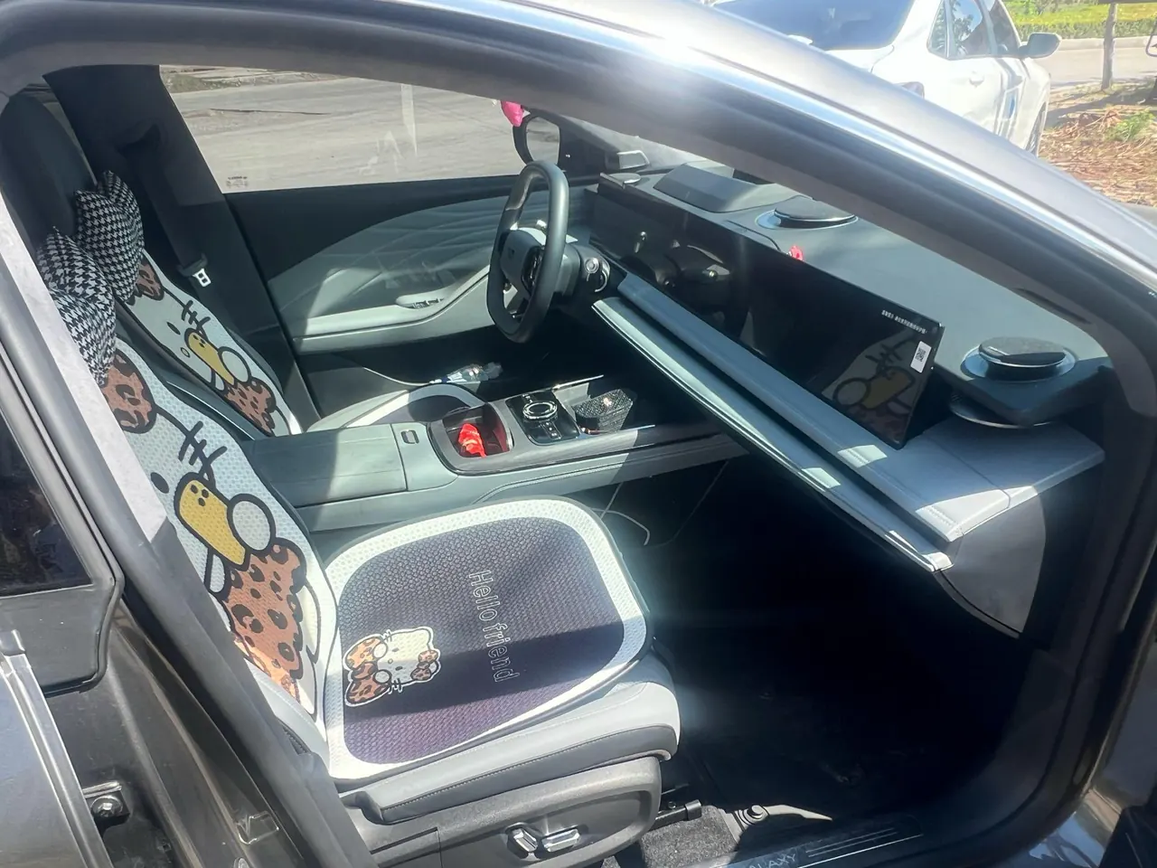 Geely Galaxy 2025 E 8 700km sailing smart driving version of automatic gear 5