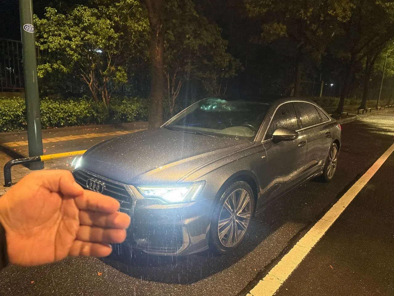 Open image lightbox: Audi 2020 A6L 2.0TFSI 45TFSI Quattro enjoy dynamic automatic transmission