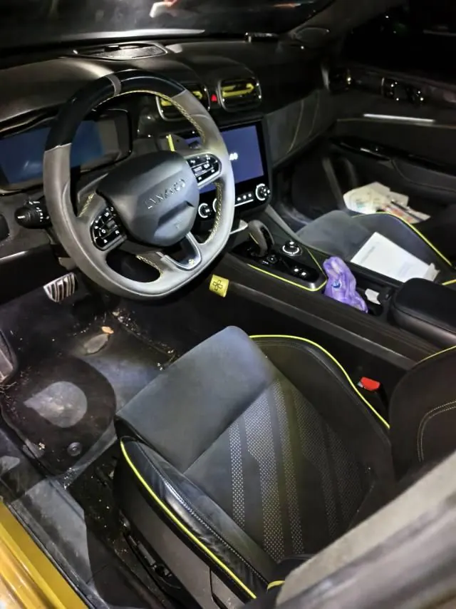 LYNK&amp;CO 2020 LYNK&amp;CO 03 2.0TD performance package version of automatic gear 9