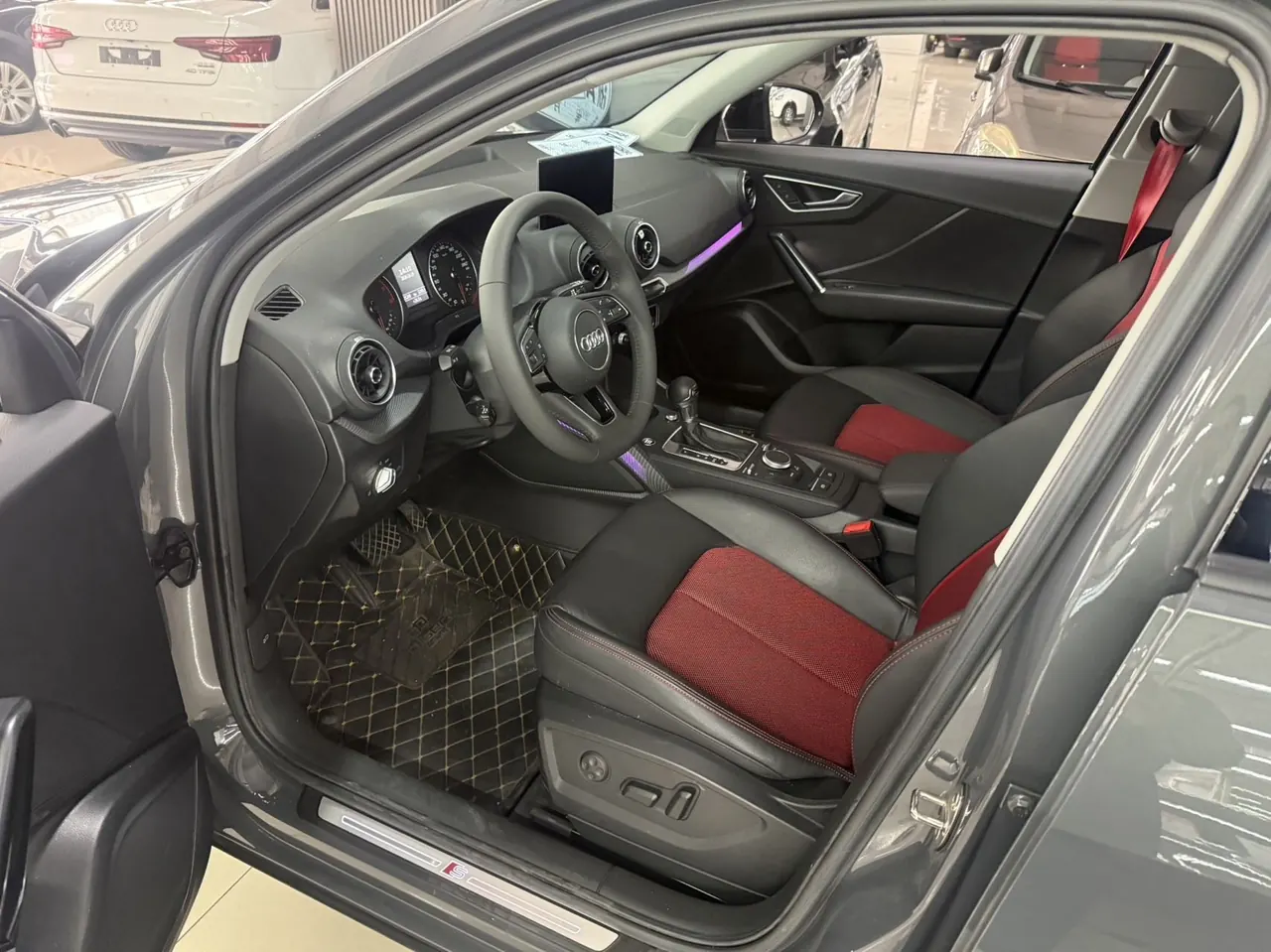 Audi 2021 Q2L 1.4TFSI 35TFSI Aggressive Dynamic Automatic 2