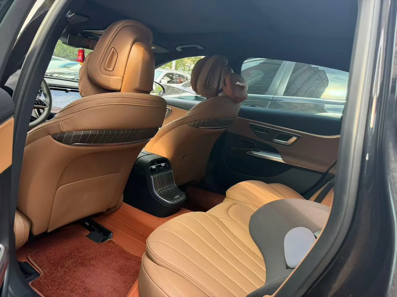 Mercedes Benz E-Class 2025 model E 300 L 48V 2.0T Luxury Edition Automatic 3