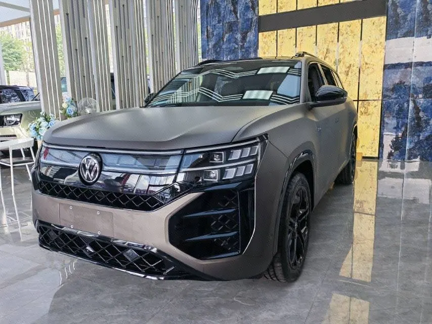 Volkswagen 2025 Teramont Pro 2.0TSI 450TSI Four-Wheel-Drive Summit Edition Automatic - View 1