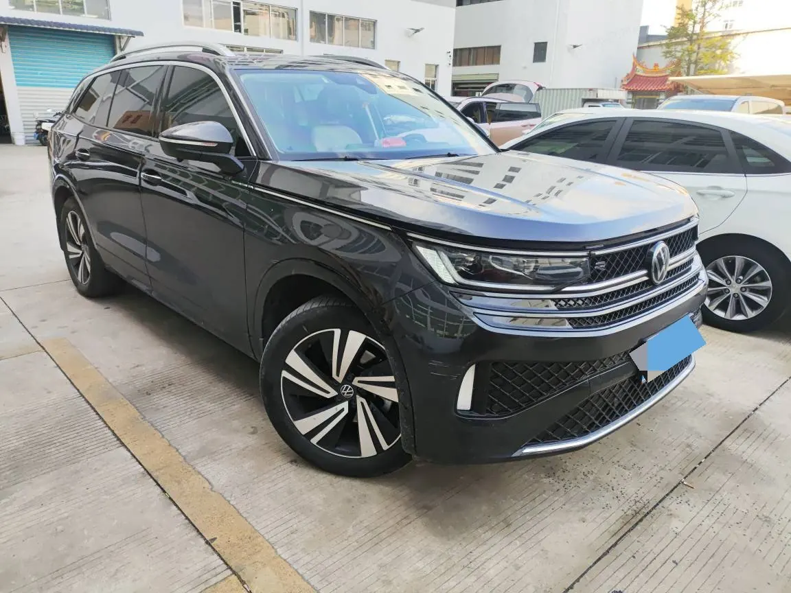 Volkswagen 2024 model tour R-Line 2.0TSI 380TSI four-wheel drive parade version automatic gear 11
